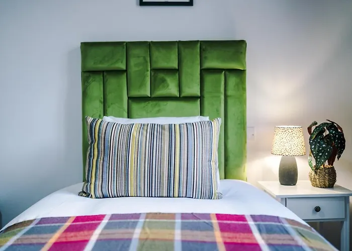 Westwood Lodge Serviced Apartment